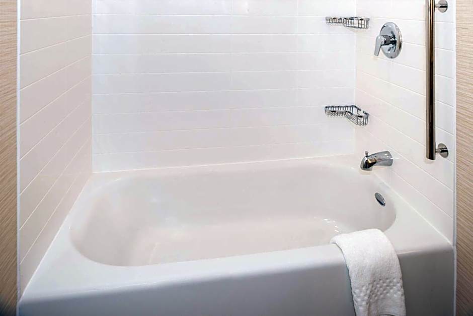 Fairfield Inn & Suites by Marriott Akron Stow