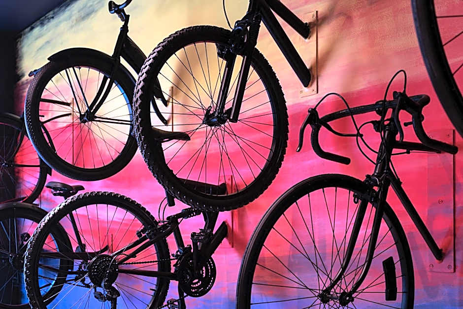 Moxy Springfield Downtown