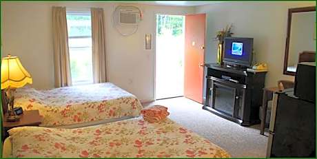 King Bed/ 2 Double Bed Room