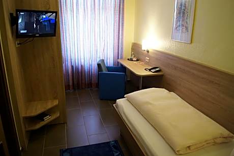 Hotel "Drei Rosen" OHG Regina & Hans - Peter Faßbinder
