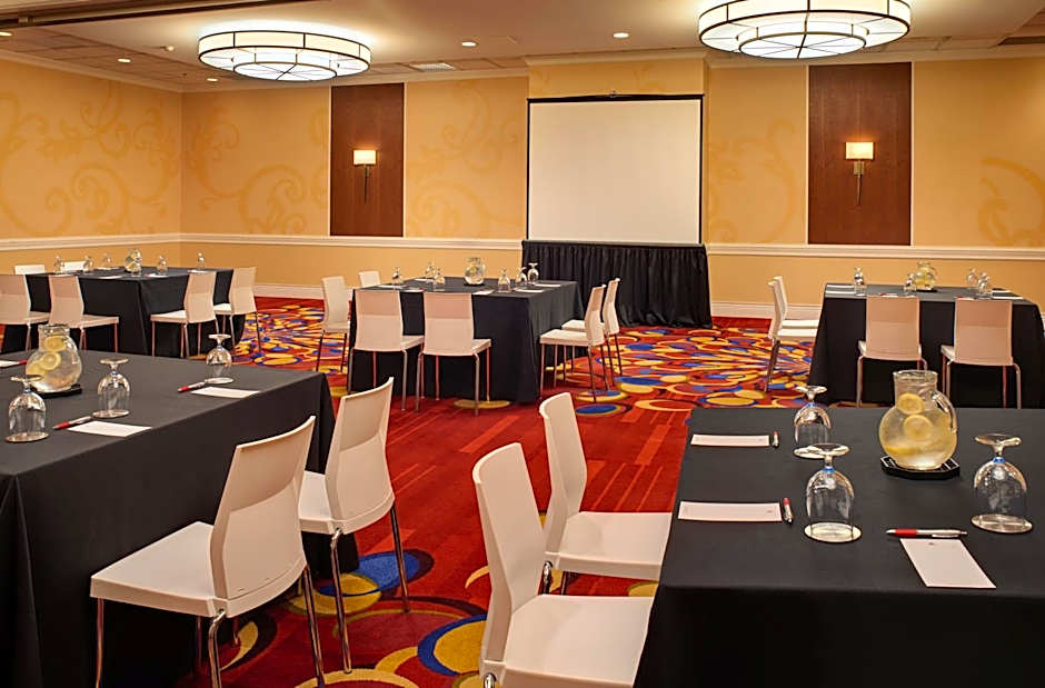 Wyndham Cleveland Airport