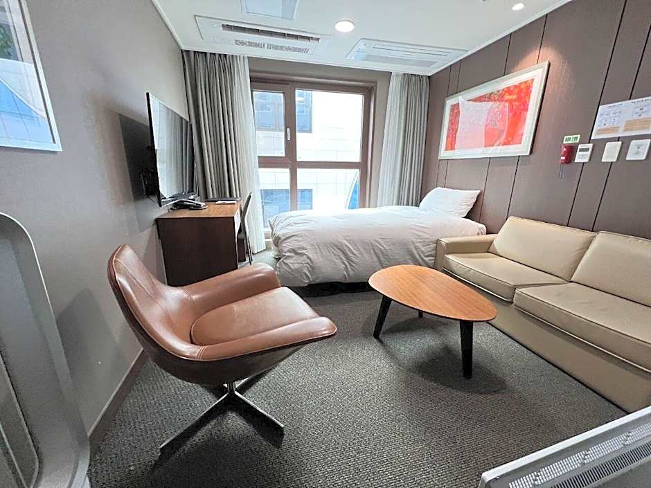 Jinju Raon Stay In Perla