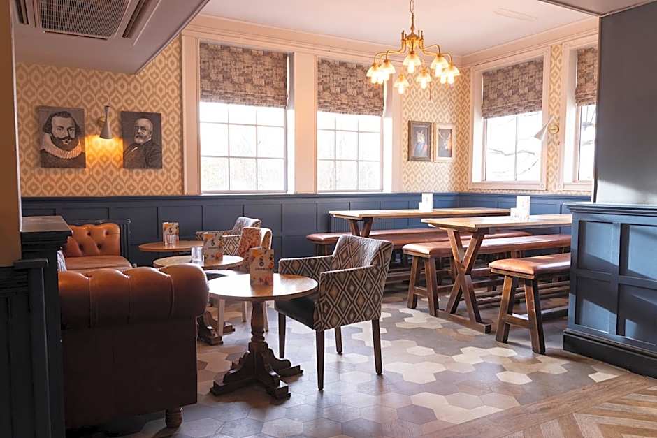 Hartwood Hall by Greene King Inns