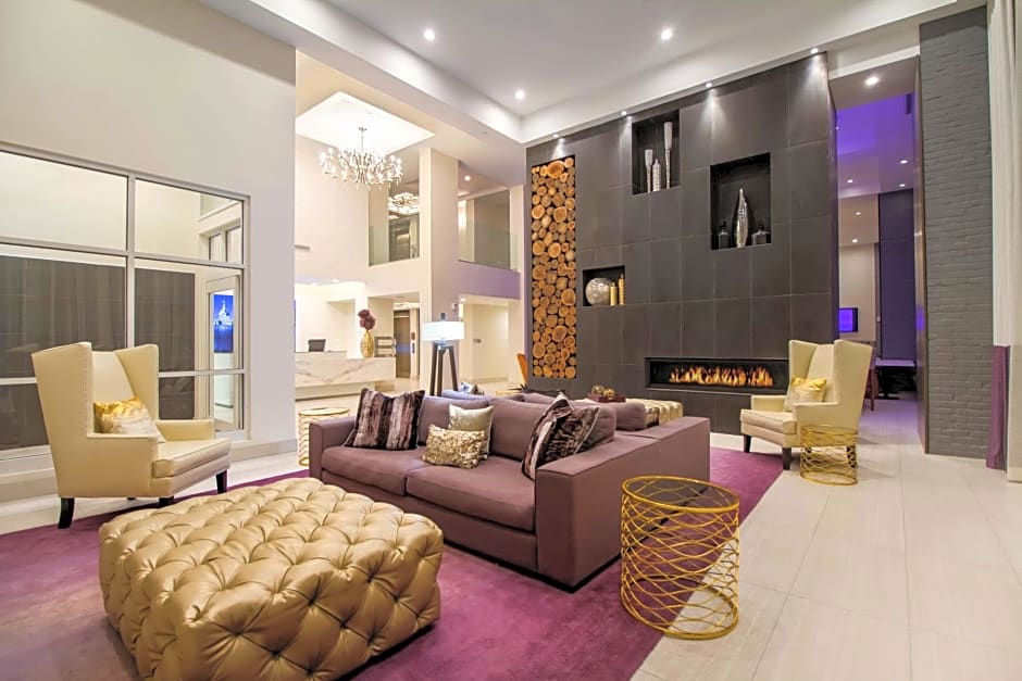 TRYP by Wyndham Savannah