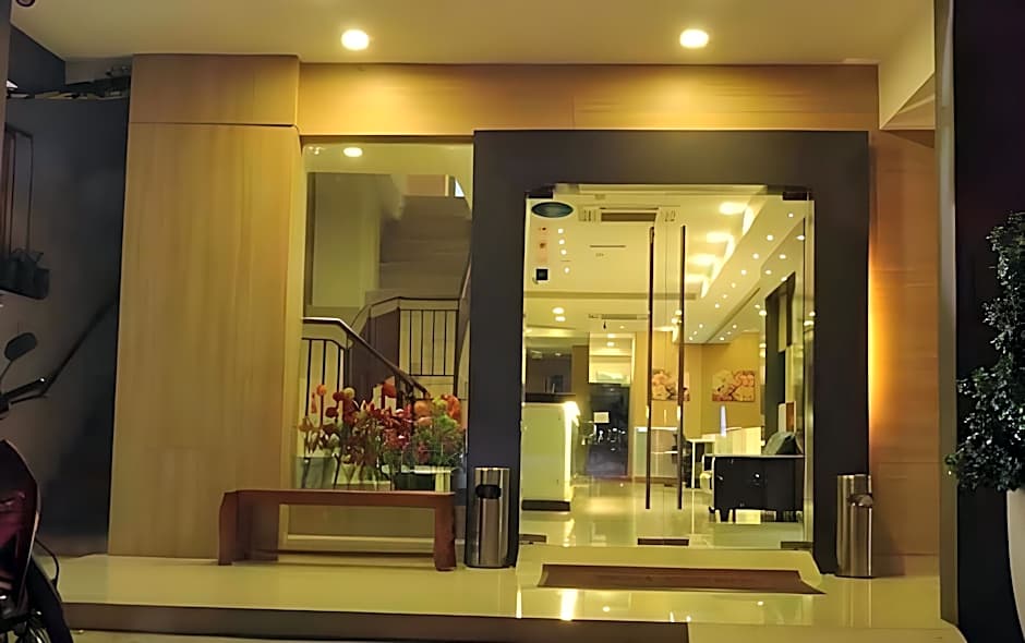 Signature Hotel
