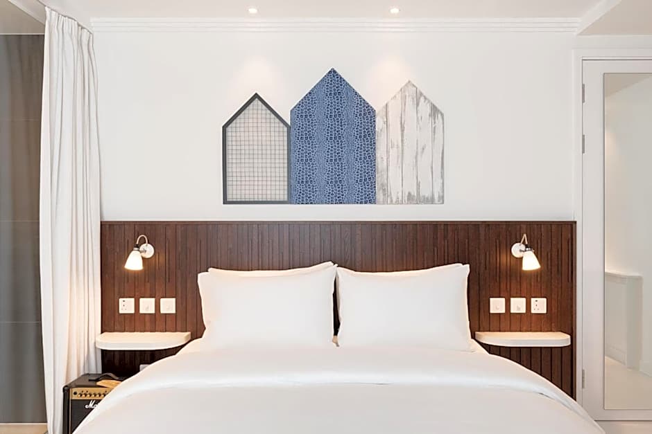 Ruby Zoe Hotel London