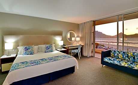 Classic King or Twin Room with Bath and Shower