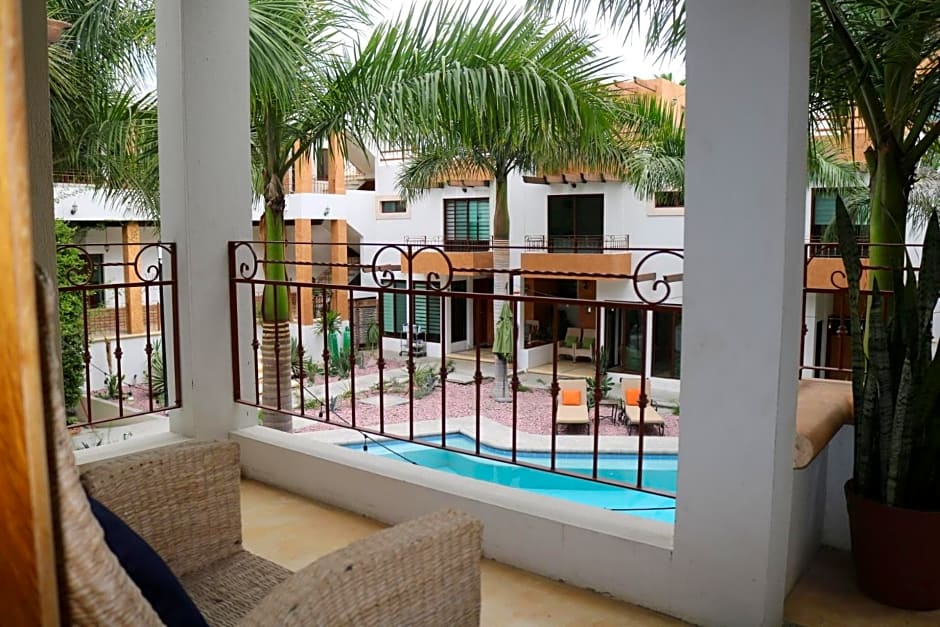 Casa Bugambilias