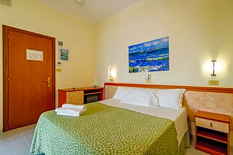 Quadruple Room with Sea View