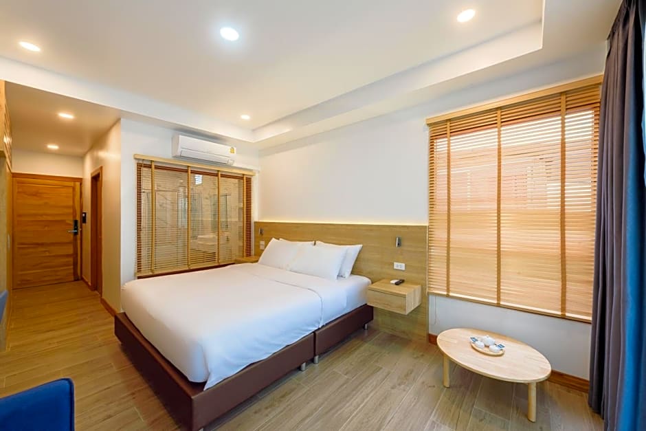 Chiangkhan River Walk Hotel