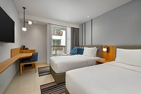 Standard Twin Room with Free Breakfast