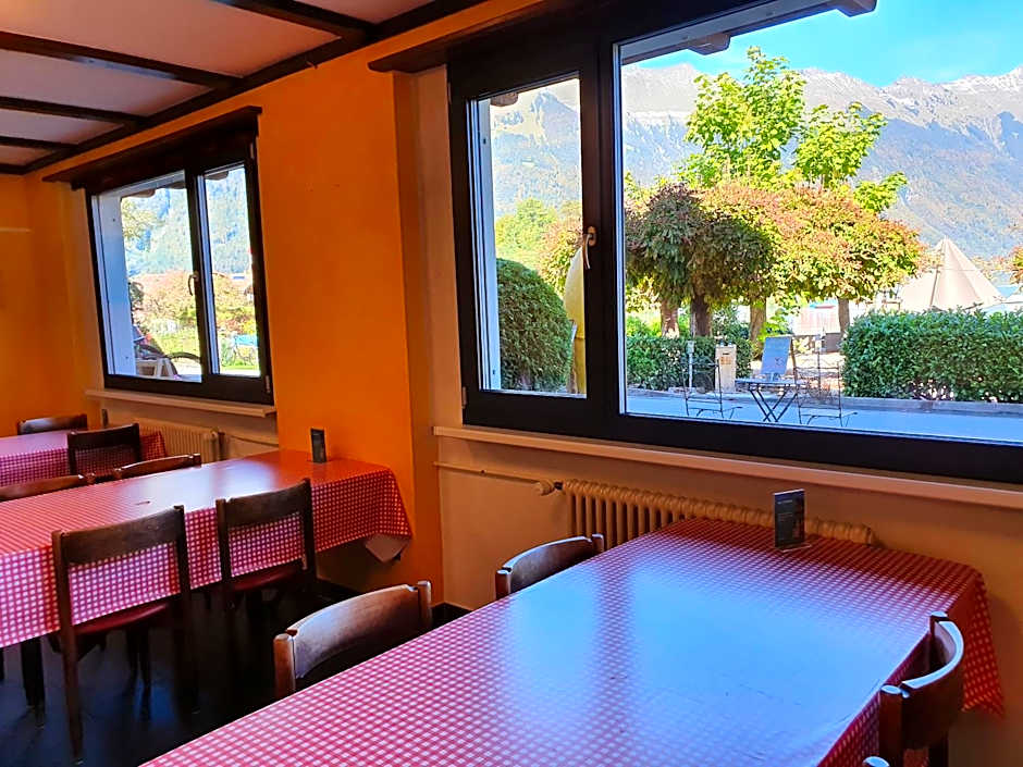 Lake Lodge Hostel