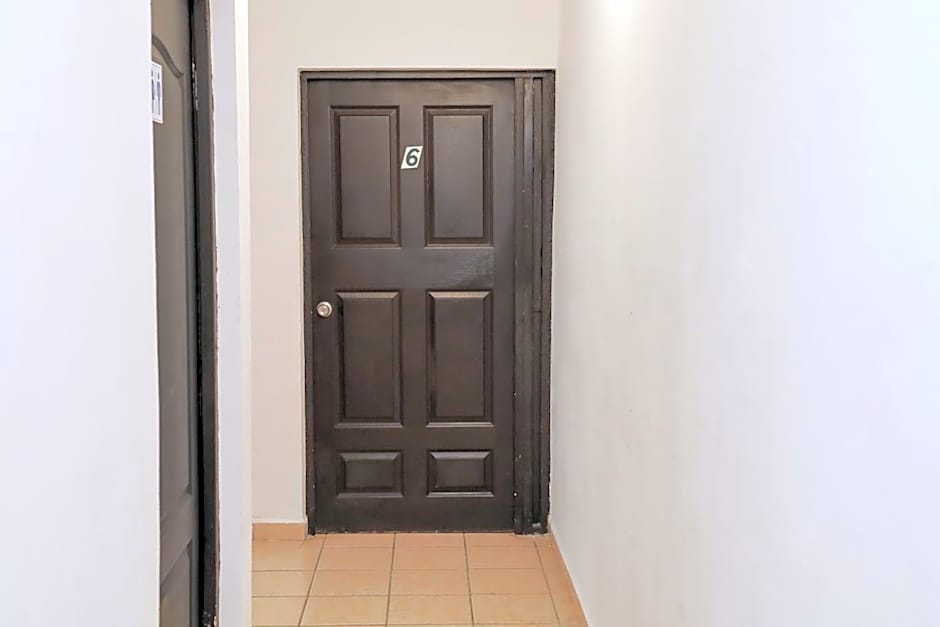 ANTIQUE Guest House Fundidora