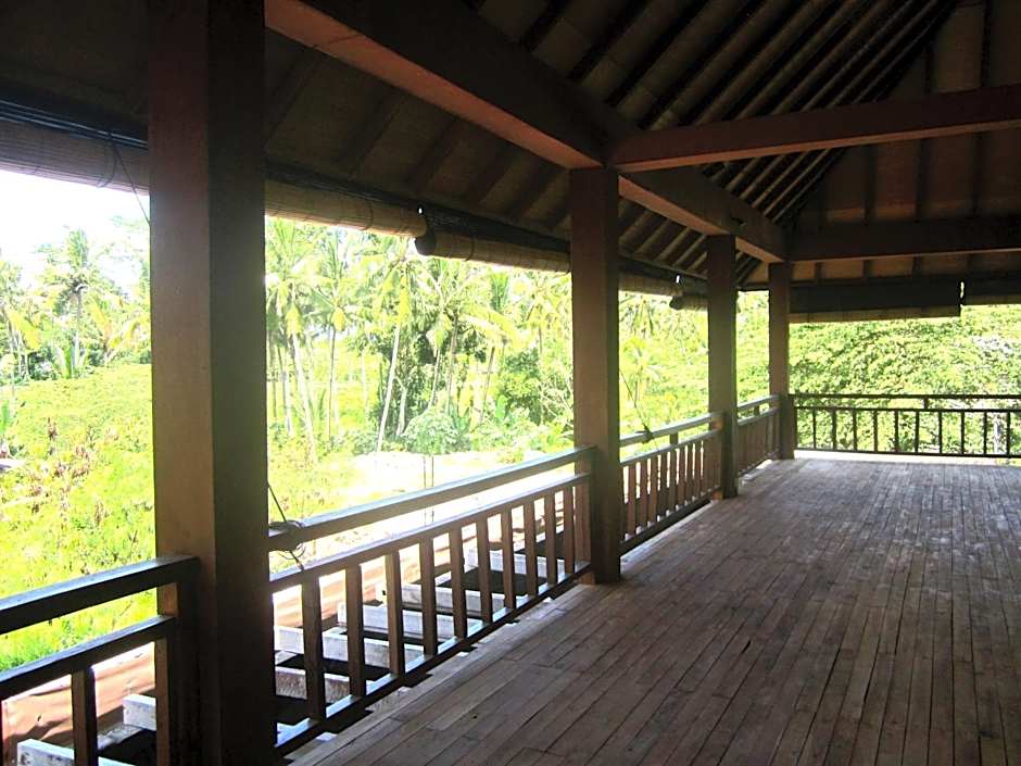 Astawa House