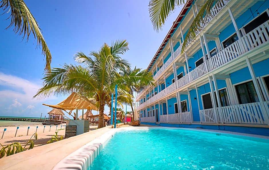 El Faro Beach Front by ÓOL Hotels