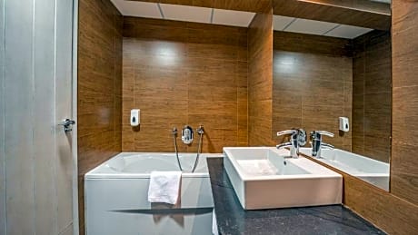 QUADRUPLE PENTHOUSE (4 PEOPLE)