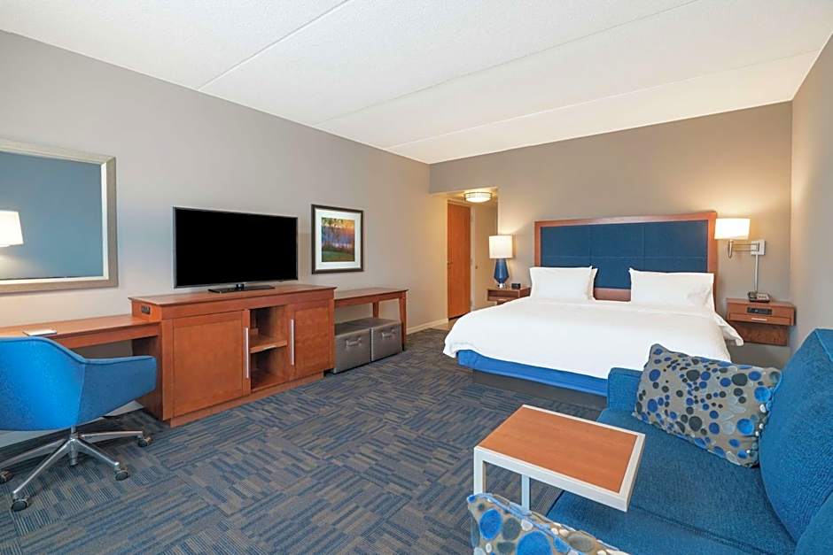 Hampton Inn By Hilton & Suites Newburgh Stewart Airport, NY