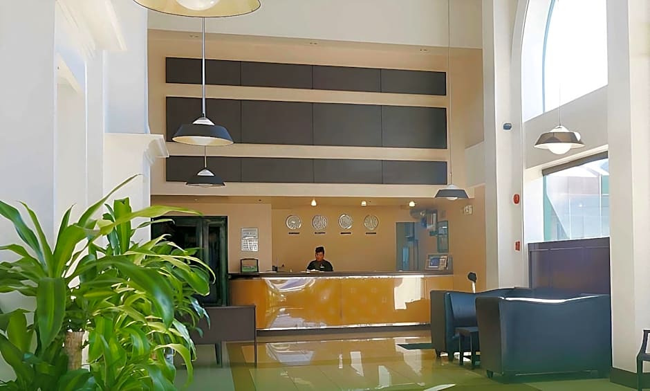 Eurotel Las Pinas Hotel