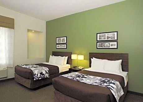 Double Suite with Two Double Beds - Accessible/Non-Smoking