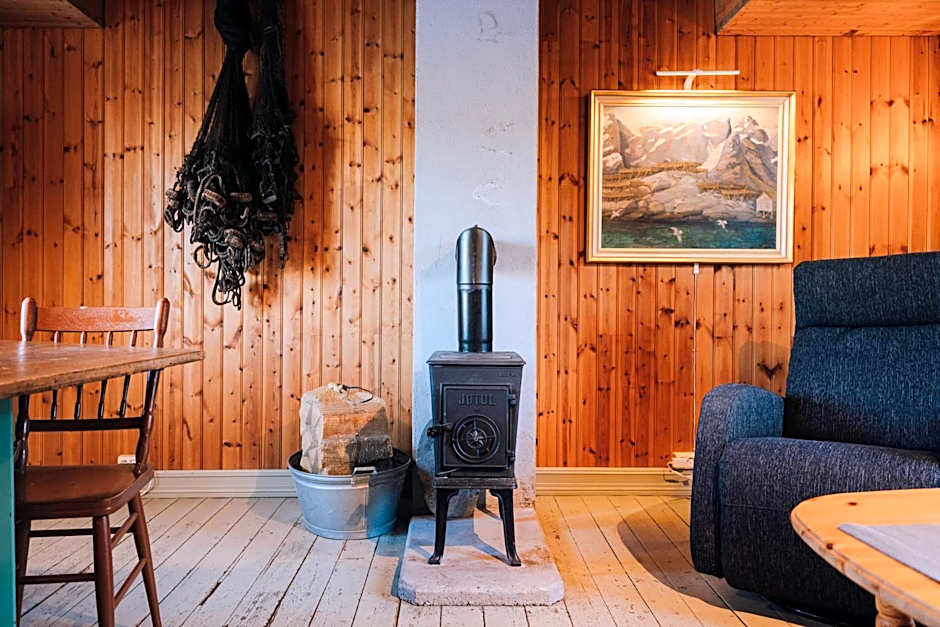 Sakrisøy Rorbuer