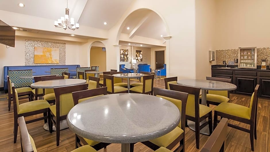 Best Western PLUS Tulsa Inn & Suites