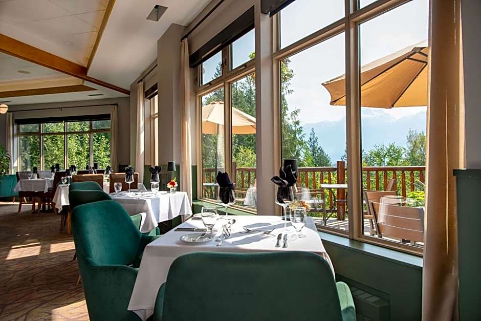 Coast Hillcrest Hotel