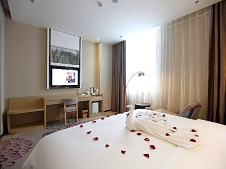 Business Queen Room