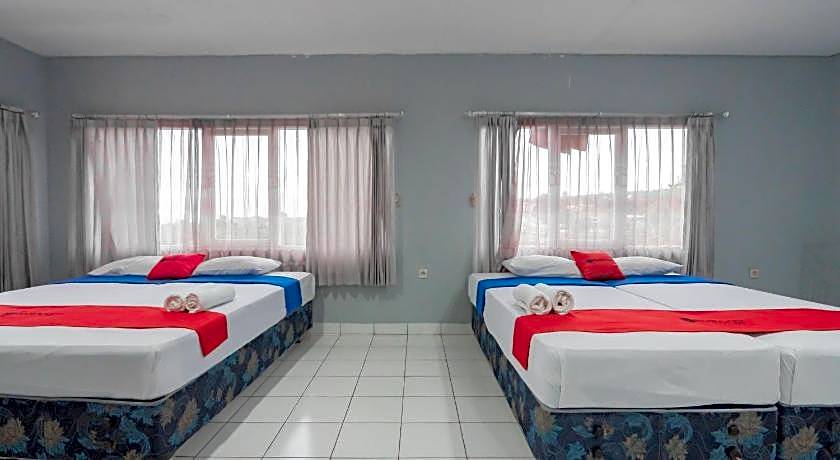 RedDoorz near Farm House 4