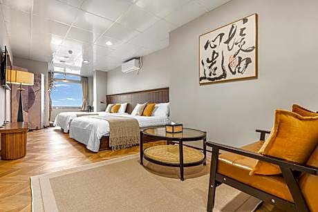 Deluxe Suite with Sea View