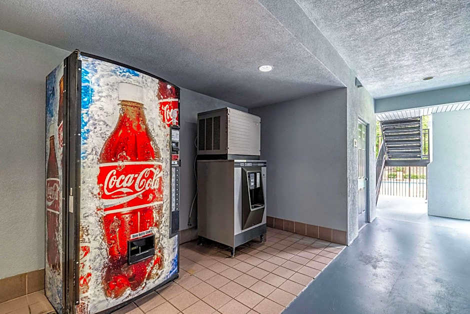 Quality Inn & Suites Canton