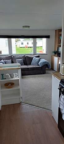 Bird's Bay cresswell towers