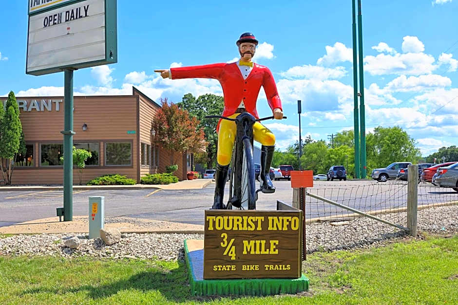 Country Inn & Suites by Radisson, Sparta, WI