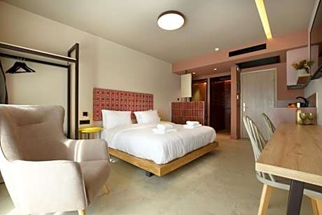 Premium Double Studio