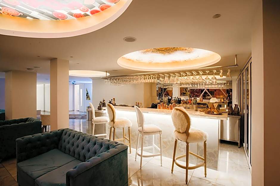 Hotel Napa Suites (Adults Only)