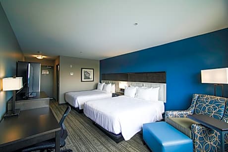 Queen Room with Two Queen Beds - Pet-Friendly/Non-Smoking