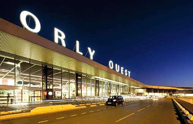 4pers 2lits 5 min aéroport Orly,navette et parking extra,location en nuit et jourChez Sandro,
