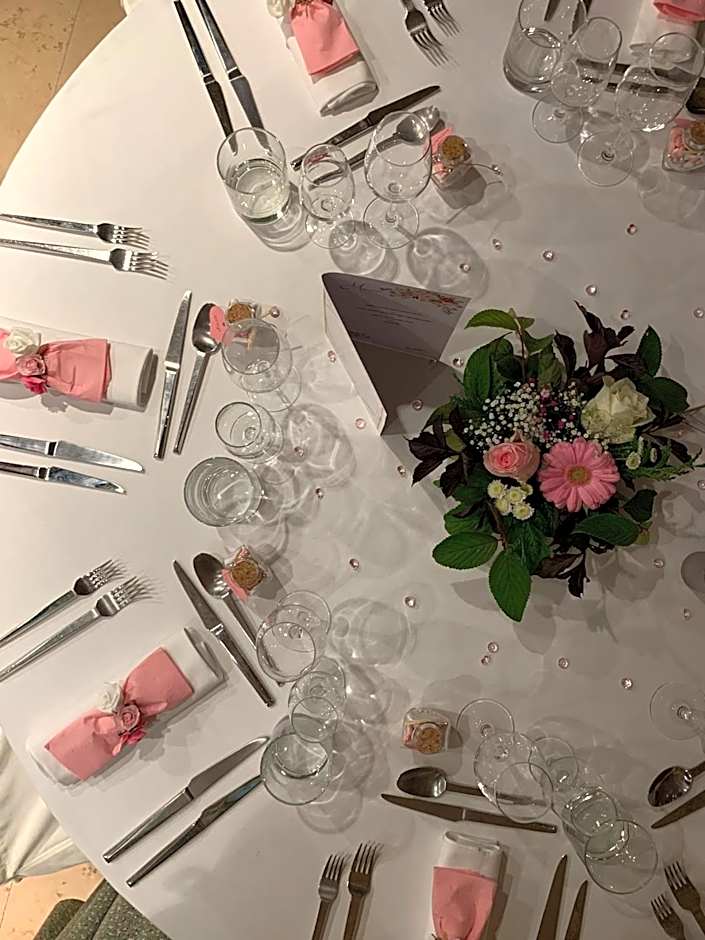 Maison Philippe Le Bon Hôtel, Restaurant & Bar le 19