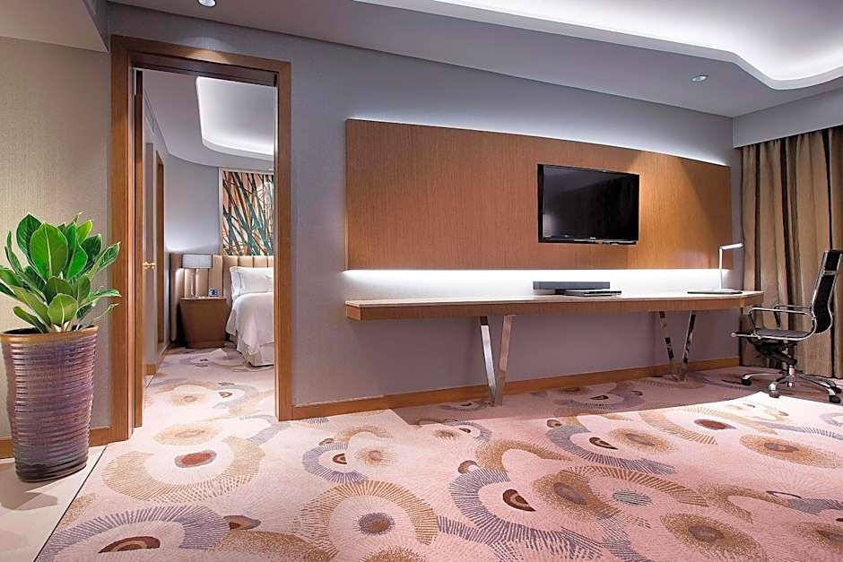 Photo 1 of 1 of Deluxe 2 Twin Beds Suite, City View
