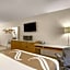 Rodeway Inn & Suites Grand Rapids Southeast