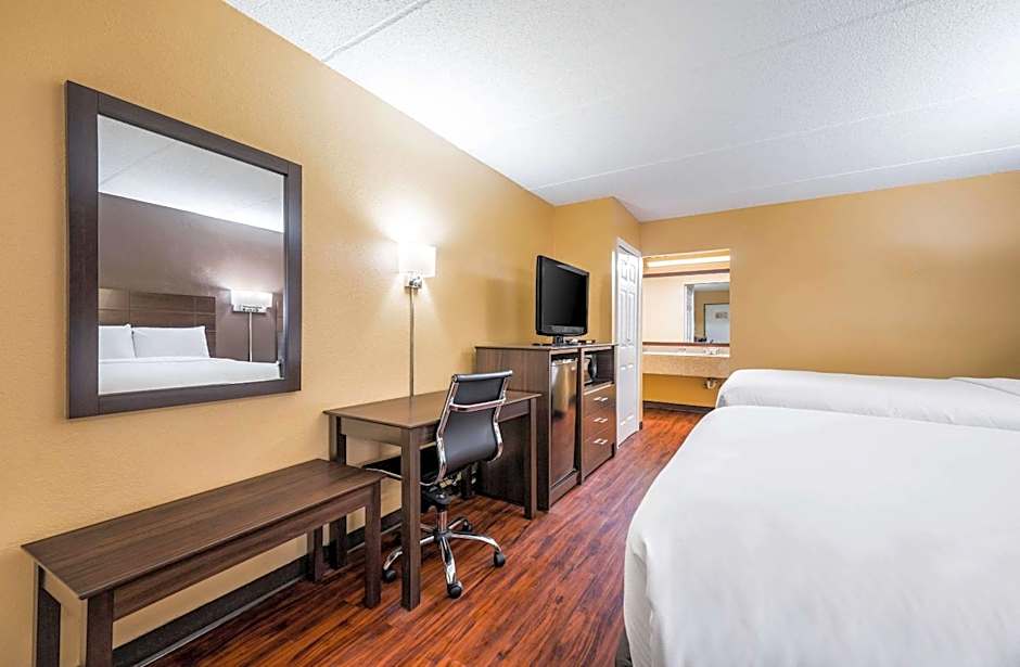 Econo Lodge Columbus near Airport