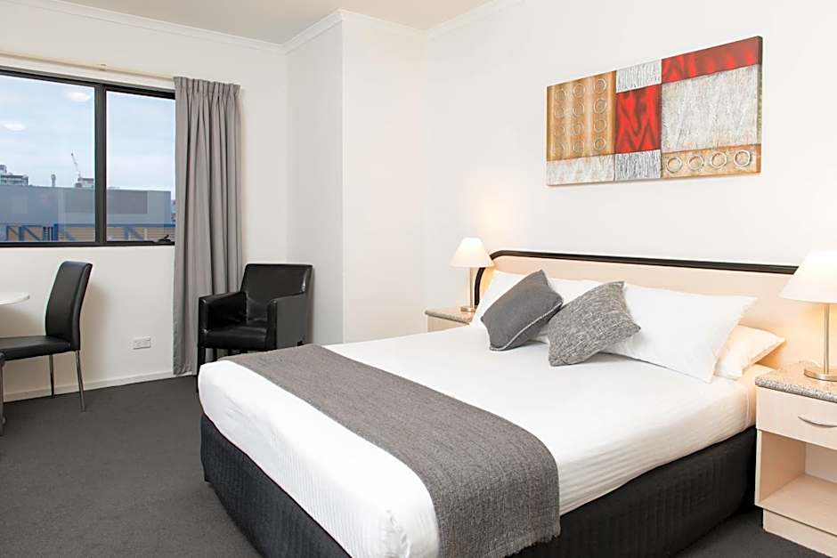 Adelaide Riviera Hotel