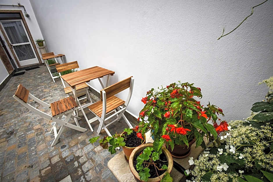 YellowBoot Aparthotel