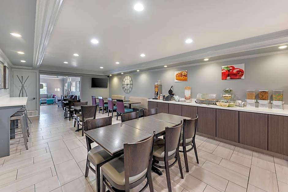 Quality Inn Near Lake Marble Falls