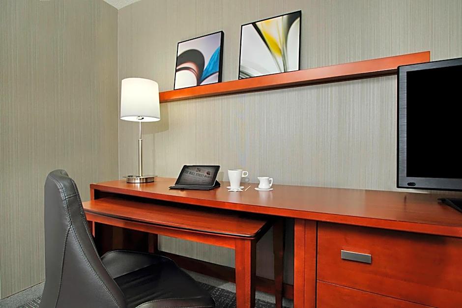 Courtyard by Marriott Oakland Downtown