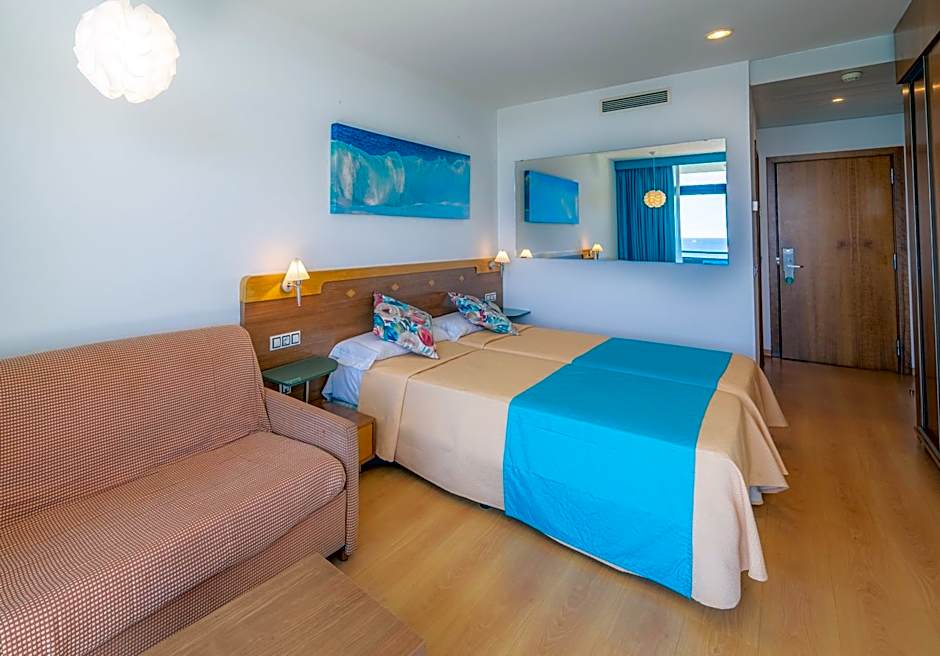 Photo 1 of 4 of Triple Room