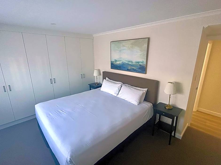 Lakeview Motel & Apartments