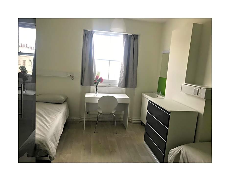 Leinster House (Bayswater)