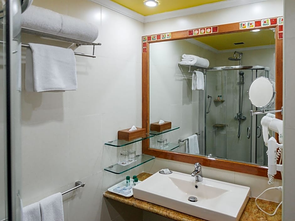 Acron Candolim Regina