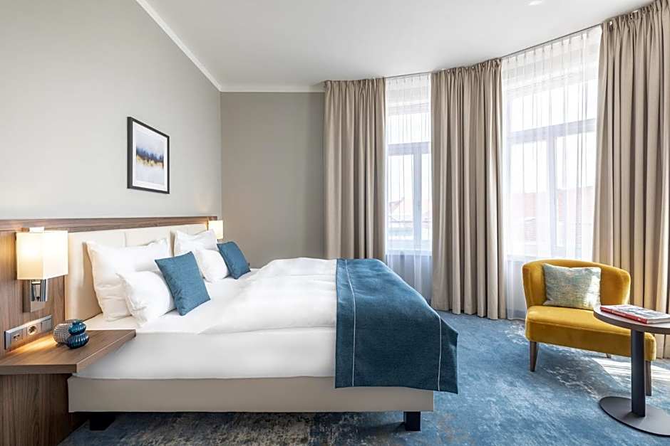Photo 1 of 9 of Premium 1 Queen Bed, Accessible