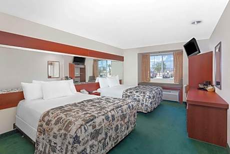 Queen Room with Two Queen Beds - Non-Smoking